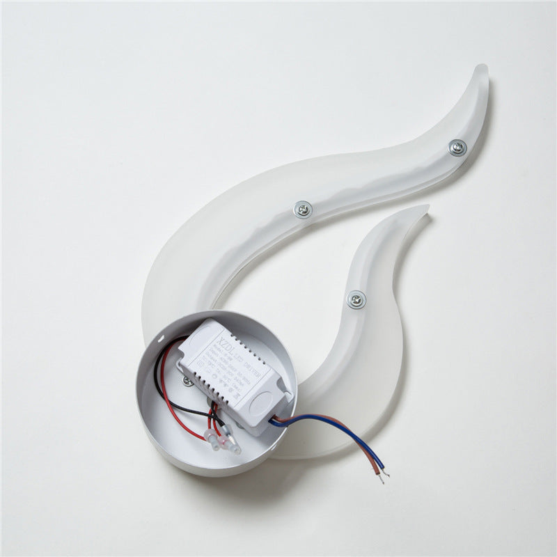 Flame-Style Minimalist LED Wall Light